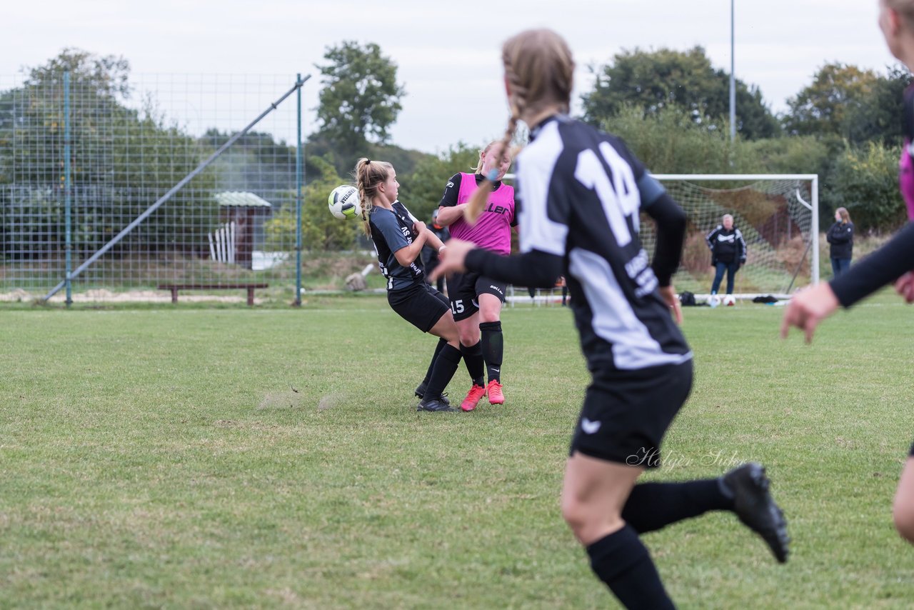 Bild 90 - Frauen Grossenasper SV - SV Steinhorst/Labenz : Ergebnis: 1:3